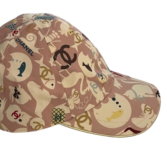 CHANEL  RARE LIGHT PINK CC ANIMAL PRINT CAP $1,950.00 - Picture 2 of 5